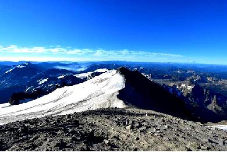Альпийские хроники: Жизни и подвиги легенд альпинизма